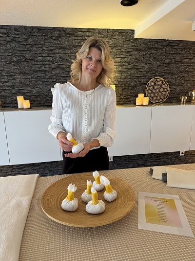 Manuela Kremer, Inhaberin Studio Sonnenpfad Herzlich Willkommen bei Manuela Kremer von Studio Sonnenpfad in Lennestadt-Elspe!