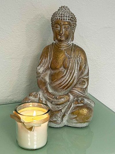 Mit Wellness & Körperarbeit sowie Mental Coaching wieder in die eigene Kraft finden - mit Manuela Kremer im Studio Sonnenpfad, Lennestadt-Elspe.